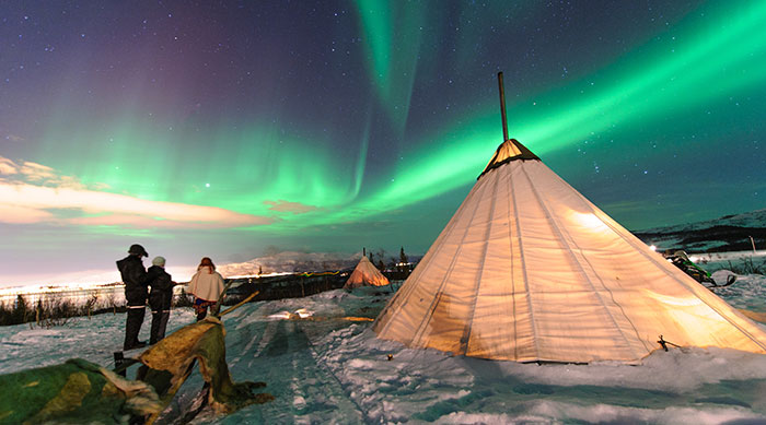 Aurores boréales dans la région de Troms en Norvège